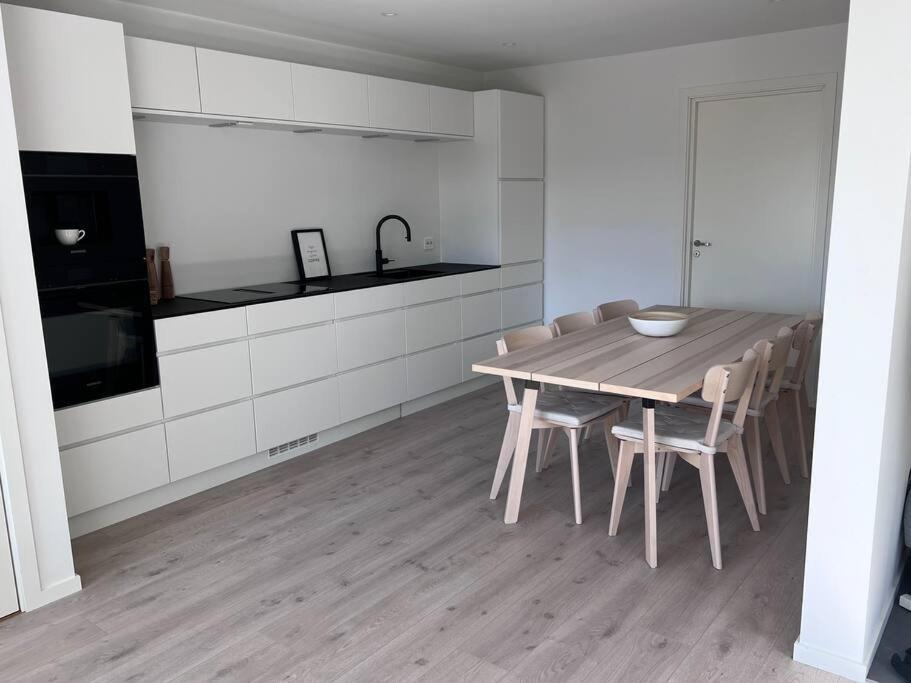 Top Floor Apartment Arossanden 5 A Kristiansand Esterno foto