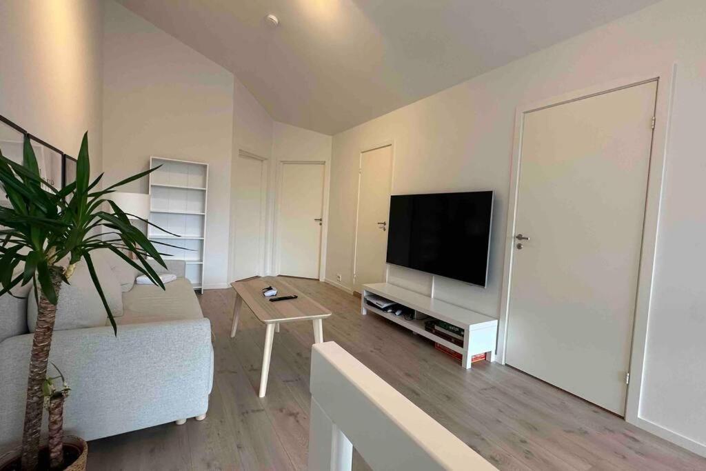 Top Floor Apartment Arossanden 5 A Kristiansand Esterno foto